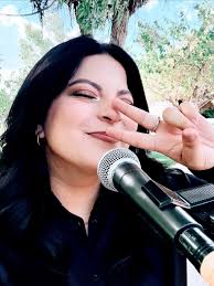 En búsqueda de que la música y el canto, siga siendo mi lugar seguro. ✨♥️  #música #amor #bienestar #leóngto