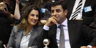 Selahattin demirtaş eşi olan başak demirtaş anaokulu öğretmendir. Meb Den Selahattin Demirtas In Esiyle Ilgili Aciklama