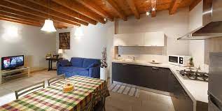 Trova appartamenti sul lago di garda. Home La Casa Del Nonno Casa Vacanze Lago Di Garda