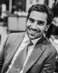 Sob a terceira geração da família Colella no ramo da moda, Bruno fundador  da BRNC Alfaiataria, tem como filosofia e propósito auxiliar seus clientes  com as escolhas certas nas mais diversas situações. “