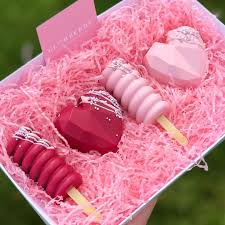 Glamberry Ltd On Instagram Glampopsicle Glamheart Set We Love How The Ra Cake Decorating Company Chocolate Covered Strawberries Bouquet Gourmet Chocolate
