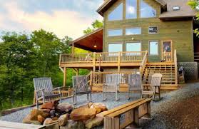 Located from a few minutes' distances of tourist spots, luxury cabin rentals in north georgia provided by mountain escape properties lets you choose from several accommodation options the one that best suits your budget and requirements. Above The Rest Luxury Cabins Blue Ridge Ga Resort Reviews Resortsandlodges Com