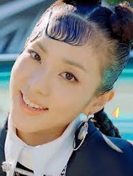 Sejak kemunculannya bareng 2ne1, sandara park enggak pernah berhenti mengejutkan fans sama eksperimen gaya rambutnya yang unik. Sandara 3 Dara 2ne1 Visual Kpop Yg Beautiful Cute Mv Happy 4thbias Hair Styles Wet Hair Hair