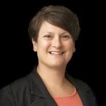 Elizabeth Schimmel's Instagram, Twitter & Facebook