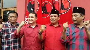Dikabarkan dalam aksi ott yang digelar bekerja sama dengan bareskrim polri terhadap novi rahmat hidayat rahman, tim kpk turut menyita uang ratusan juta rupiah disita. Pilbup Nganjuk Pasangan Novi Marhaen Unggul Mutlak
