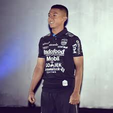 Umuh muchtar dan robert rene alberts merespons kabar itu. Darah Putra Daerah Suatu Saat Jadi Kapten Persib Bandung Ini Jawaban Febri Hariyadi Pikiran Rakyat Com