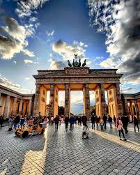 Berlin Travel Community Auf Instagram Brandenburg Gate Berlin Awesom Berlin Travel German Travel Brandenburg Gate