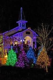 Dollywood Christmas Lights Billede Fra Dollywood Dollywood Chapel With Ch Best Christmas Lights Best Christmas Light Displays Outdoor Christmas Decorations