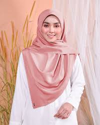 Best tudung long shawl and square scarf 2021. Tudung Bawal Lasercut Mira Candy Pink Muslimahclothing Com