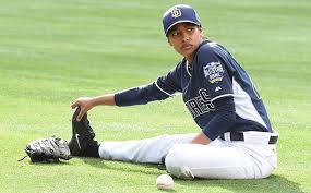 Pitch Premiere Recap How Hard Do You Have To Throw A Screwball To Break The Glass Ceiling Pitch Tv Pitch Series Premiere