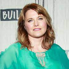 Шайа лабаф, том харди, джейсон кларк и др. Lucy Lawless Condemns Former Costar Kevin Sorbo S Comments