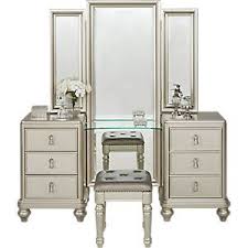 With a look that dazzles, the vegas panel bedroom from the sofia vergara collection is perfect for those who crave a glamorous sense of style. Sofia Vergara Paris Silver 5 Pc Queen Bedroom 1299 99 Find Affordable Queen Bedroom Sets For Your Home That Will King Bedroom Sets Vanity Set Bedroom Decor