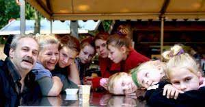 Maybe you would like to learn more about one of these? Die Wollnys Fruher Und Heute So Sehr Hat Sich Die Schrecklich Grosse Familie Verandert