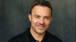 Paramount Promotes Lee Sears to President, International Markets  Advertising Sales