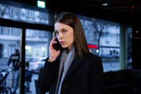 Es geht bei der deutschen bank aber an der sache vorbei. Bad Banks Staffel 2 Feiert Premiere In Der Paulskirche