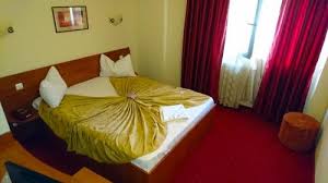 The accommodation comprises 18 rooms. Hotel Pui De Urs In Romania