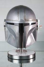 The Mandalorian Helmet 1 1 Any Size By Migranstudio Etsy Mandalorian Helmet Star Wars Helmet Mandalorian Cosplay