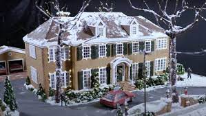 Artist Creates Massive Home Alone Gingerbread House Nerdist