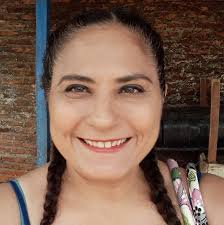 DANIELA ARDAYA: EL ARTE DE LA NATURALEZA Y LO COTIDIANO. Por Fidel Carlos  Flores C.