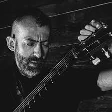Jon Gomm