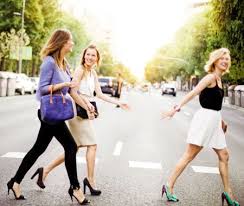 Royalty Free Image 3 Friends Walking Walking In The City Photoshoot Ideas Best Friend Photoshoot Friend Photoshoot Photoshoot