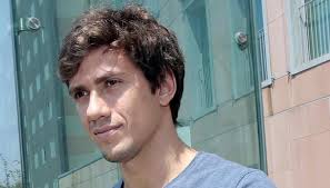 Luigi cesaro, noto anche con lo pseudonimo di gigino a purpetta (sant'antimo, 19 febbraio 1952), è un politico italiano, deputato e poi senatore di forza italia e de il popolo della libertà dal 1996 (europarlamentare per fi tra il 1999 e 2001) e presidente della provincia di napoli dal 2009 al 2012. Luigi Berlusconi And Federica Fumagalli Await Their First Child