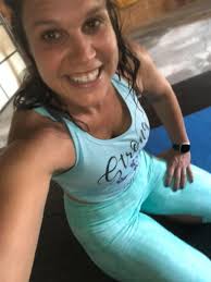 Woman's body transformation over 10 years