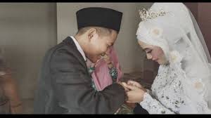 Kapolda lampung irjen pol purwadi arianto menyampaikan keterangannya sesaat setelah kejadian, diketahui bahwa identitas pelaku berinisial aa umur 24 tahun alamat jalan tamin no. 5 Tahun Lebih Tua Istri Tegar Septian Berstatus Janda Matamata Com