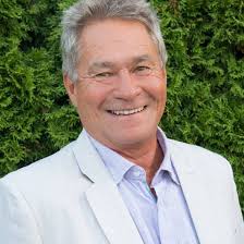 Earl Costello Real Eatate Specialist