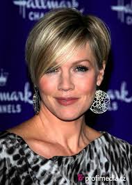 La coupe la plus flatteuse quand on a 50 ans ? Idee Coiffure 2020 1001 Idees Pour Votre Coupe De Cheveux Courte Pour Femme De 50 Ans Madame Tn Magazine Feminin Numero 1 Mode Beaute Shopping Lifestyle