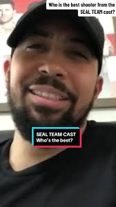 Quién es el mejor tirador del elenco de SEAL TEAM