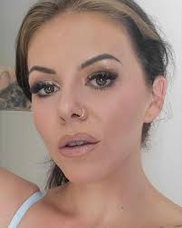 Kerry Louise Make Up added a new...