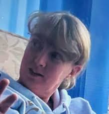 LATEST NEWS *** POLICE CORDON OFF STREET AFTER MAN'S BODY FOUND IN BEVERLEY