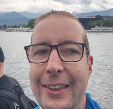 Remember this goal André Ooijer? ☄😏 Enjoy your 45th birthday! 🎈