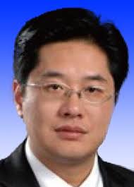 基于区块链辅助的半中心化联邦学习框架