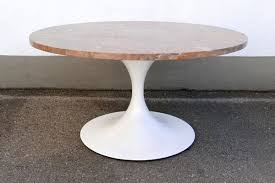 A bronze and marble coffee table the marble 17th century italian, the base 20th century knoll mid century modern square end or coffee table, model #2520, with italian cremo marble top. Mid Century Modern Tulip Base Marble Coffee Table By Honsel Germany 1960s For Sale At Pamono