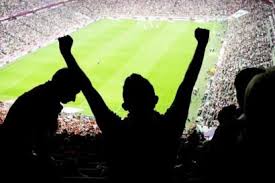 Namun faktanya permainan ini tidak langsung dimainkan dengan bola khusus. Sejarah Sepak Bola Indonesia Halaman All Kompasiana Com