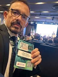 Com os cuidados certos, é possível, sim, tornar as cicatrizes mais  discretas! A cicatrização é uma etapa essencial em qualquer cirurgia  plástica. Esse é um tema que preocupa muitos pacientes. Passe para