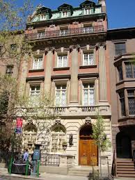 Due to his dislike of filming in hollywood, cosby insisted that the show be taped in new york city instead of los angelas, where most television shows were taped at the time. Feng Shui New York City Brownstone Apartments
