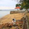It is also just 5 minutes drive to nice seafood and steamboat restaurants, famous batu pahat tua pek gong temple and the lovers' bridge. Https Encrypted Tbn0 Gstatic Com Images Q Tbn And9gcsdxswimotqwnv5esbddvmr2l Cbj9tqh 8yldspuqjx9gpczvw Usqp Cau