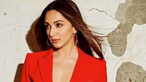 After this as per her grandmother's advice, kiara took up a teaching job in order to gain work experience. Kiara Advani Confirms Relationship With Sidharth Malhotra Actress Talks About Her Last Date Celebrities News India Tv