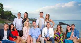 Temptation island 5, il racconto della prima puntata. Temptation Island 5 Le Reazioni Dei Protagonisti Un Mese Dopo Il Loro Falo Finale Video Isa E Chia