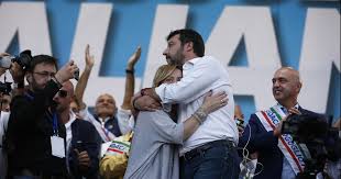 Infatti in vista delle elezioni politiche 2018 fratelli d'italia è tornato sulla scena con un centrodestra formato da matteo salvini e silvio berlusconi. A Sinistra Vogliono Farli Litigare Ma Matteo Salvini E Giorgia Meloni Non Ci Cascano Il Tempo
