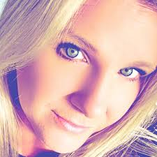 Any recommendations for riding schools close by. Daughter (age 5 1/2) would  like to ride a 'real horse'? 😉