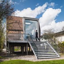 Homeowners with a fannie mae, freddie mac, fha, usda or va loan are all required to have flood. Chiquet Flood House By Ben Adams Architects Homeadore Flooded House Modern House Design House On Stilts