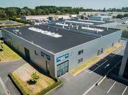 Fully equipped spaces to make your events happen with excellence. Parc Eurocenter Locations Building International