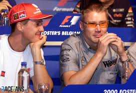 Heute vor 10 jahren wird im @mercedesbenzmuseum das deutsche „dream team der @f1 vorgestellt: Mika Hakkinen Und Michael Schumacher Heute Bei Pressekonferenz Zum Formel 1 Grand Prix In Spa Racefans