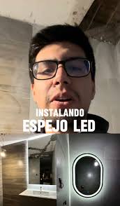Pasos para instalar un espejo led para un baño elegante.  #iluminaarquitectura #espejoled #diseñodeinteriores #arquitectura  #remodelacion