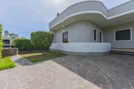 Sogni una vacanza in una località di mare meravigliosa? Villa Limoni 7 Posti Letto San Italia San Foca Booking Com