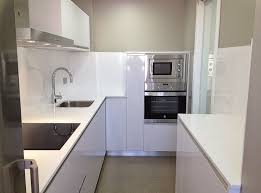 Silestone blanco zeus extrem, analizamos precio, posibles problemas, puntos fuertes y os damos algunas opiniones sobre como y cuando colocarlo en vuestra encimera de cocina, aprovecharemos. Cuanto Cuesta Una Encimera De Silestone Precios Y Caracteristicas